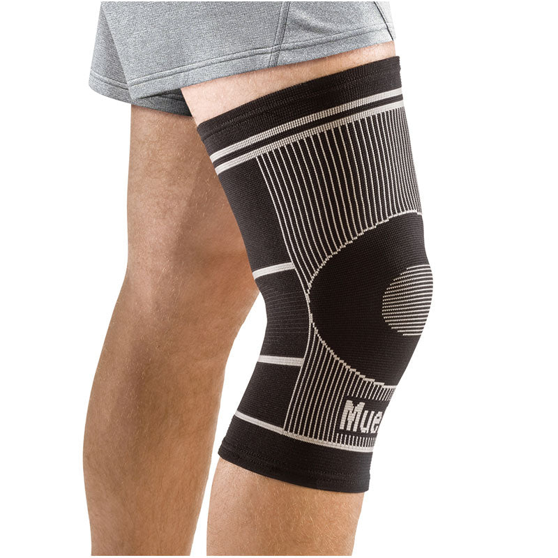 Mueller 4-Way Stretch Knee Support