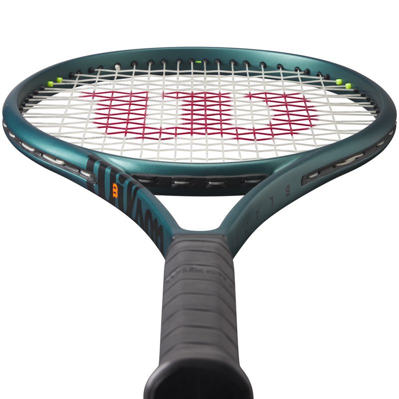 Wilson Blade 100 v9 Tennis Racquet
