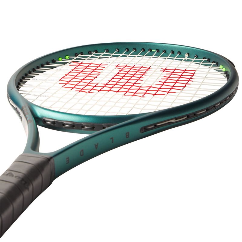 Wilson Blade 26 v9 Junior Tennis Racquet