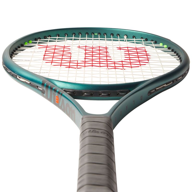 Wilson Blade 26 v9 Junior Tennis Racquet