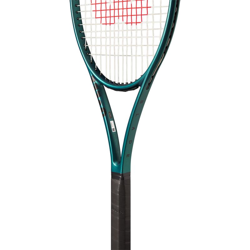 Wilson Blade 98 16x19 v9 Tennis Racquet