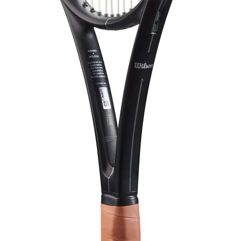 Wilson RF 01  Tennis Racquet